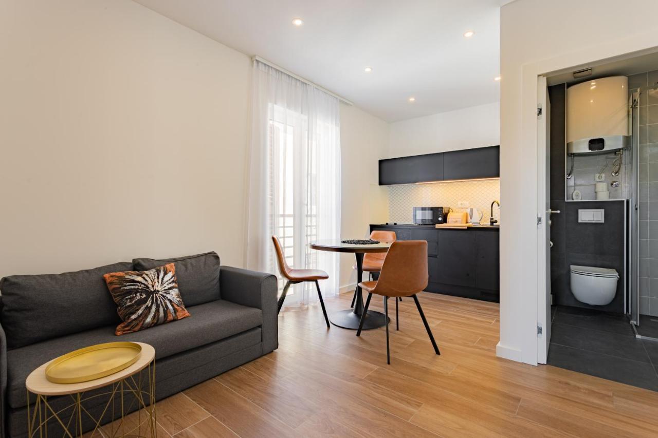 Apartmani Benzon Baška Voda エクステリア 写真