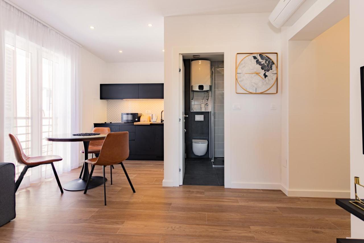 Apartmani Benzon Baška Voda エクステリア 写真