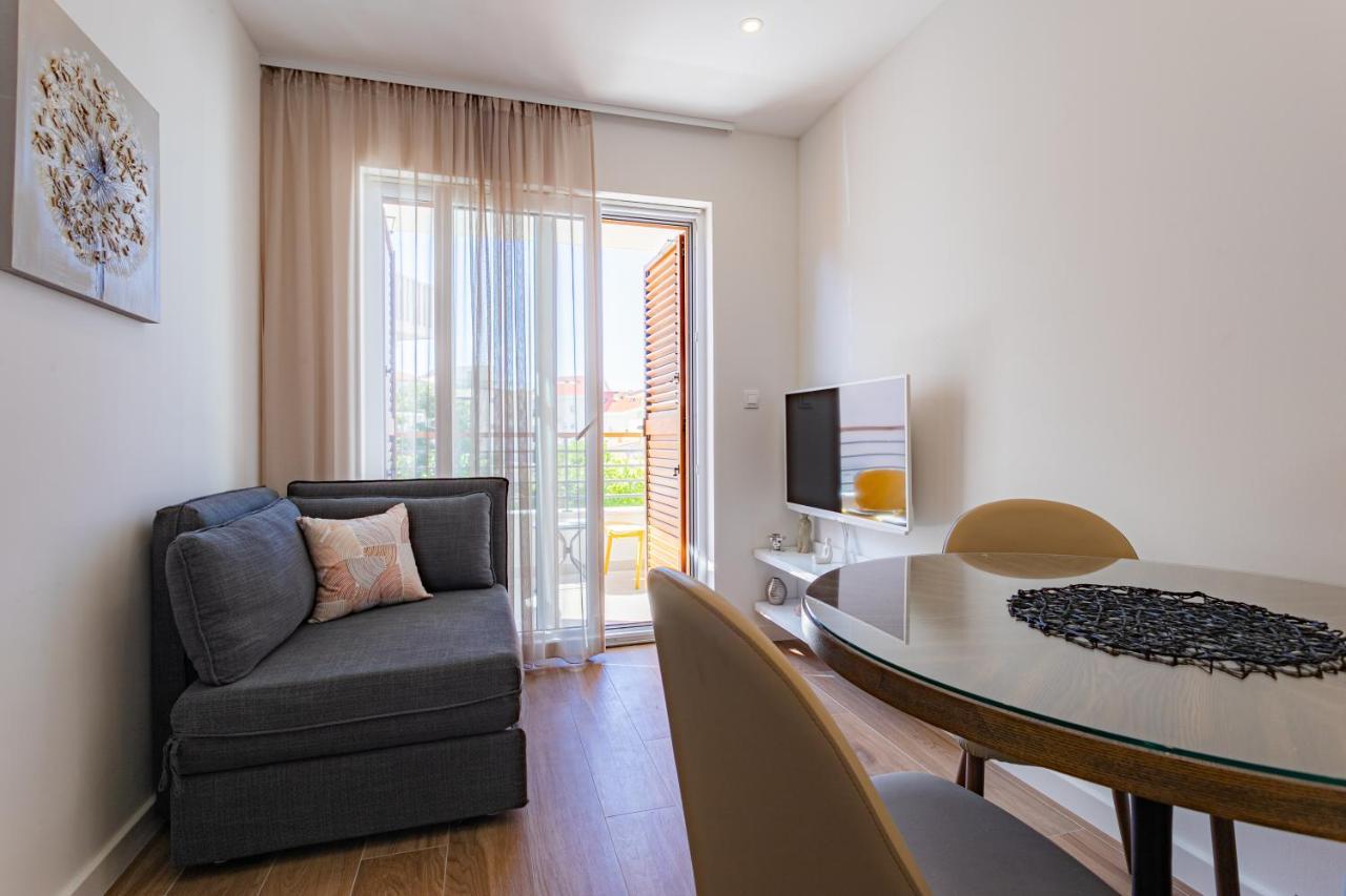Apartmani Benzon Baška Voda エクステリア 写真