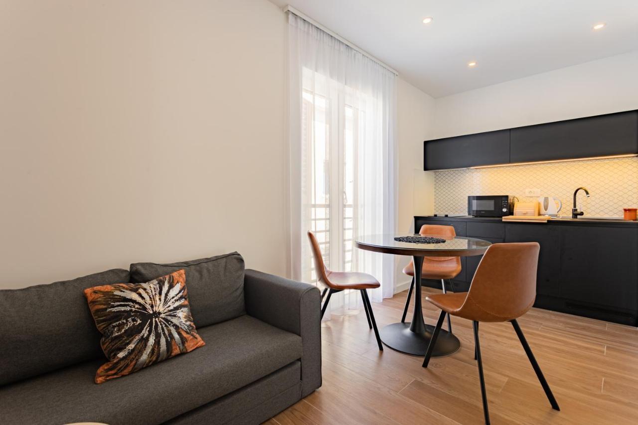 Apartmani Benzon Baška Voda エクステリア 写真