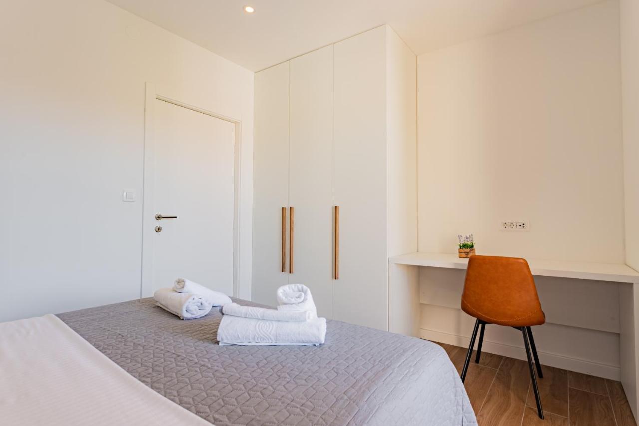 Apartmani Benzon Baška Voda エクステリア 写真