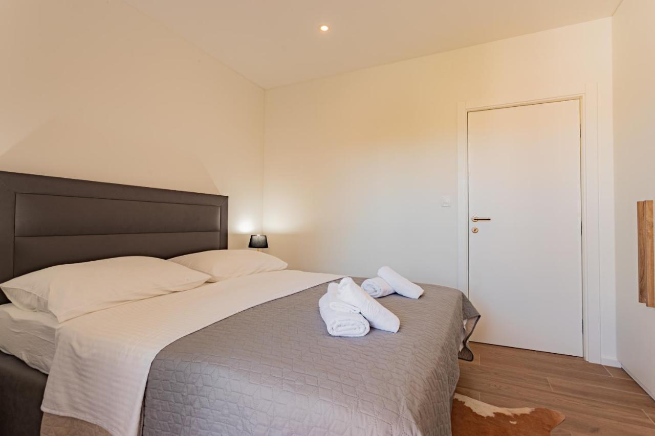 Apartmani Benzon Baška Voda エクステリア 写真
