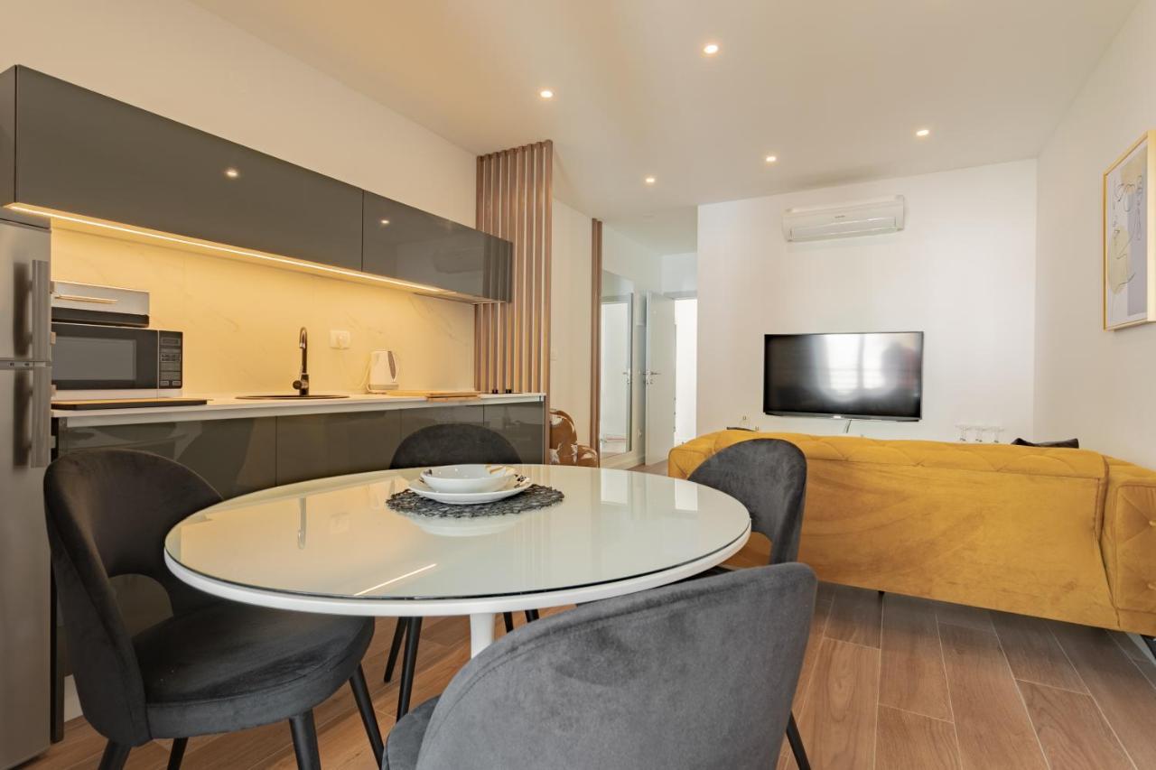 Apartmani Benzon Baška Voda エクステリア 写真