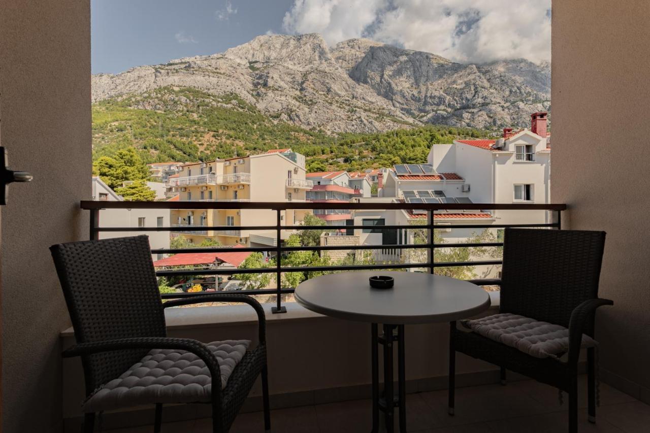 Apartmani Benzon Baška Voda エクステリア 写真