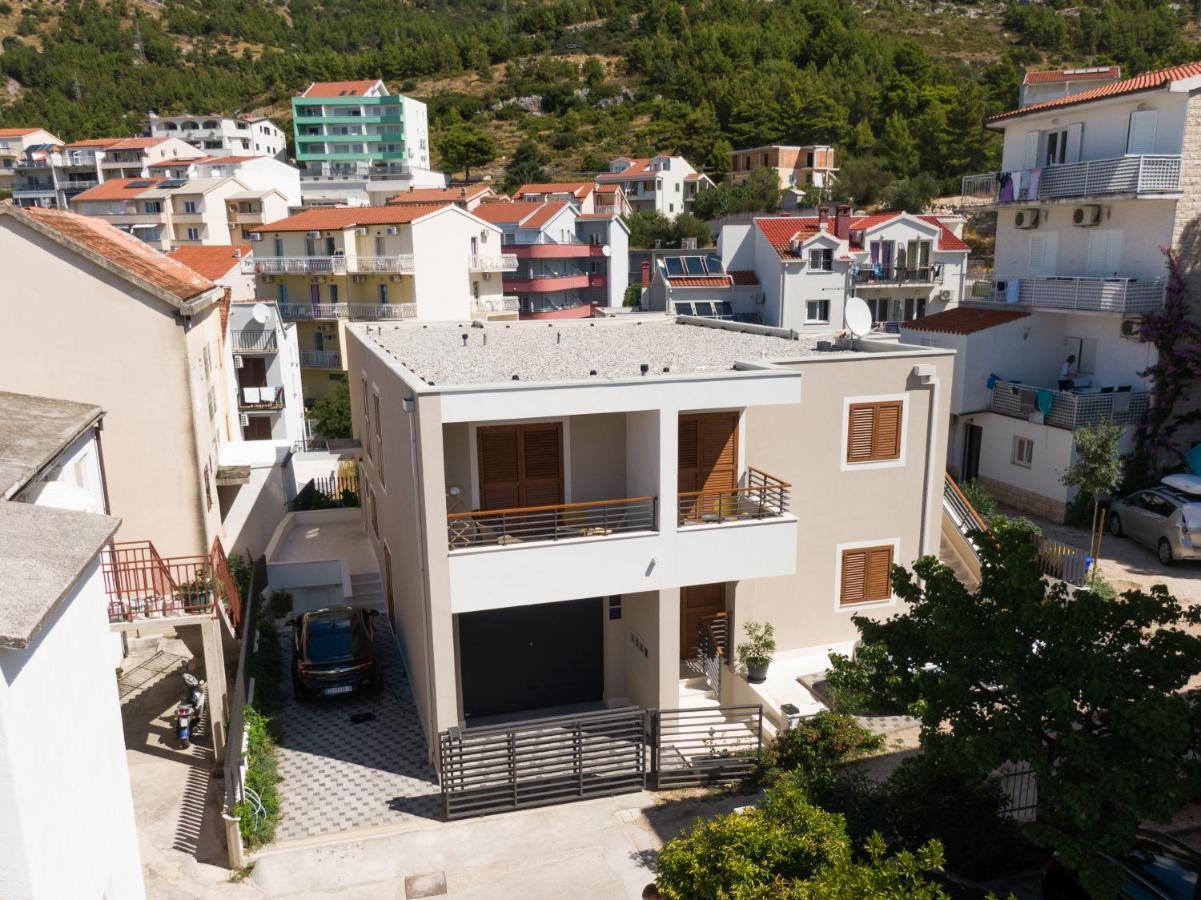 Apartmani Benzon Baška Voda エクステリア 写真
