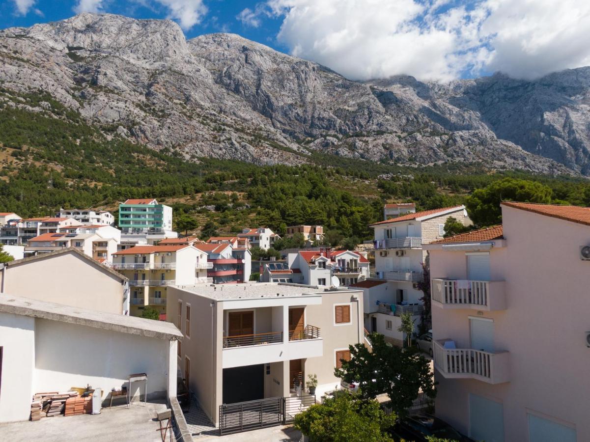 Apartmani Benzon Baška Voda エクステリア 写真