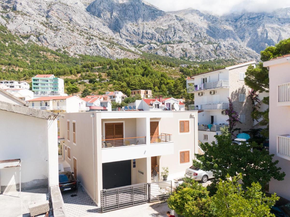 Apartmani Benzon Baška Voda エクステリア 写真