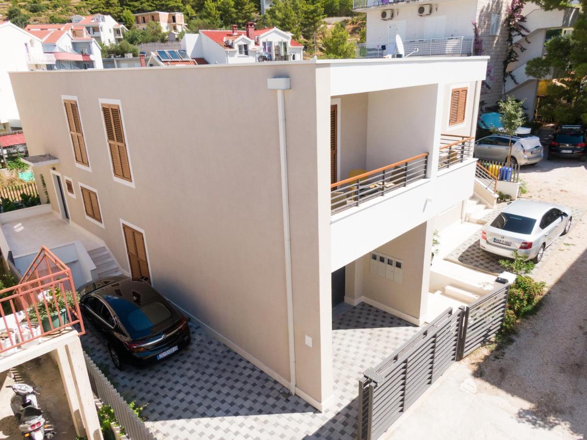 Apartmani Benzon Baška Voda エクステリア 写真